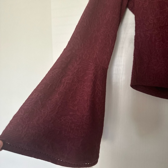 NWOT/Never Worn Bell Sleeve Top - Picture 3 of 6